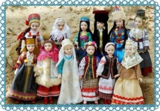 «Зимний бал кукол в народных костюмах»